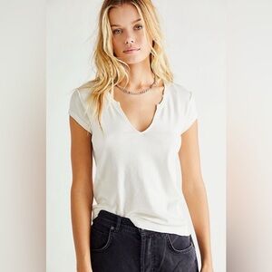 We The Free Free People Always‎ Yours Tee in Off-White Short Sleeve Tee Size S